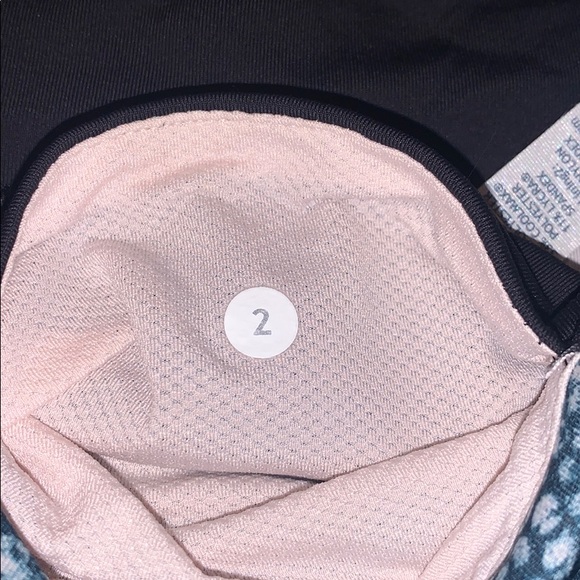 Lululemon leggings (2) - Picture 5 of 7